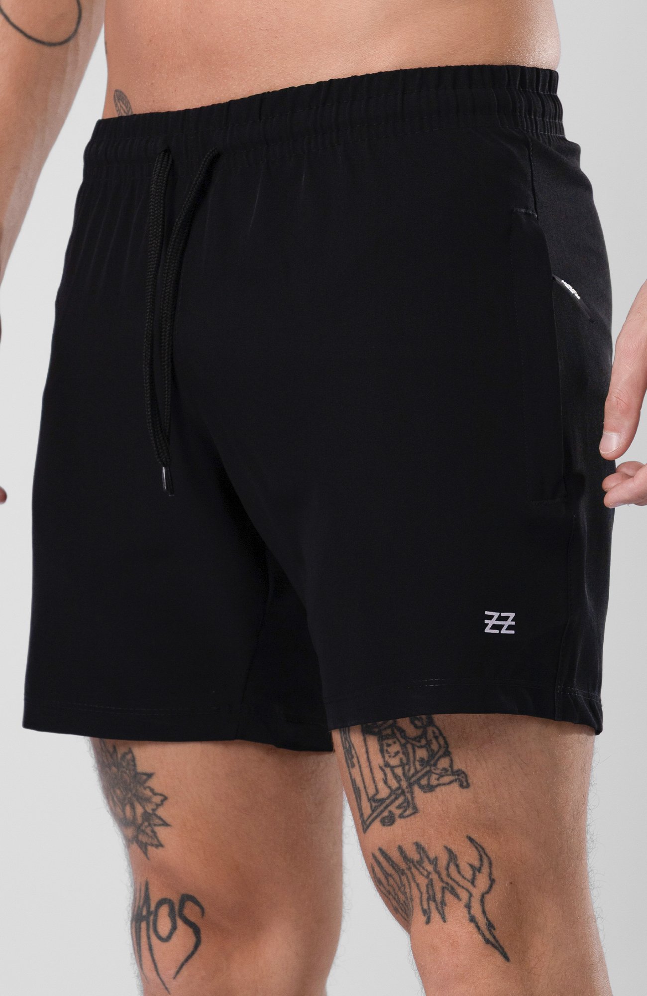 Bermuda Masculina Com Zíper Logo - Preto